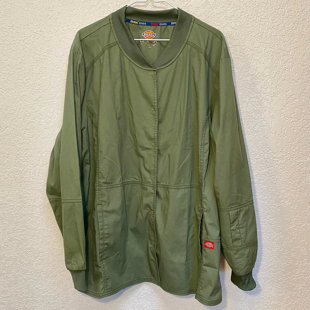 Dickies Stretch Lab Coat Women’s 4XL Olive Green Long Sleeve Snap Button Closure